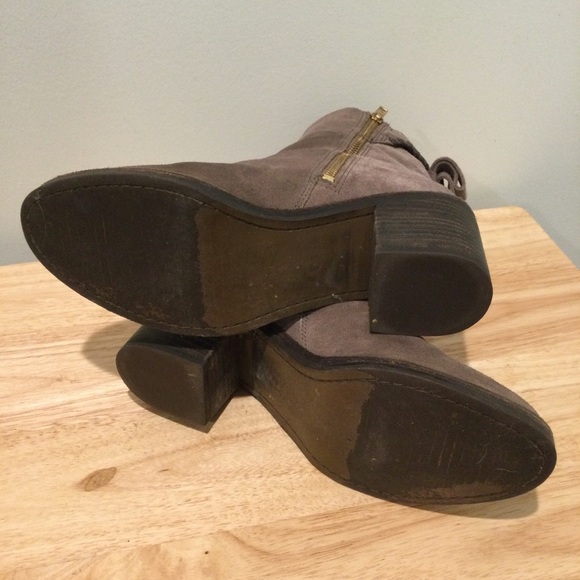 UGG Suede Leather Grey Block Heel Booties 8M - Picture 8 of 10